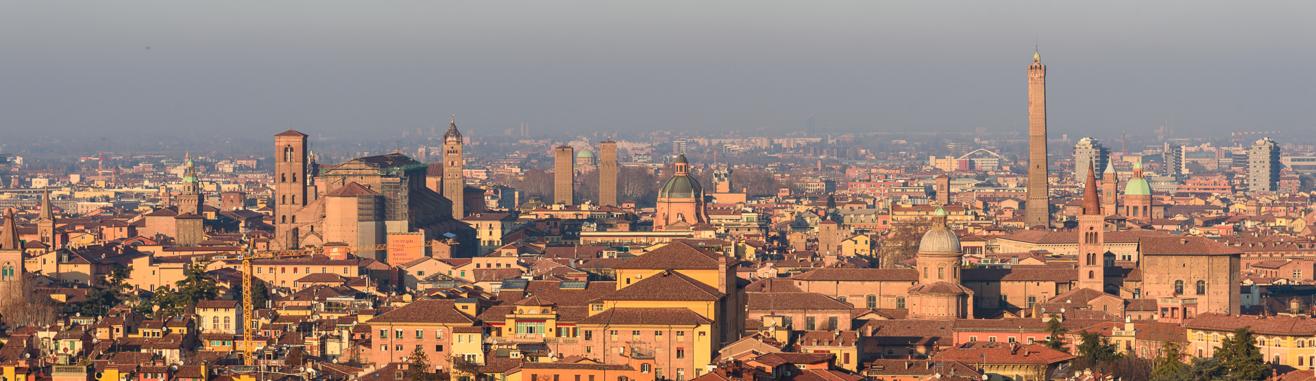Panorama di Bologna dalla terrazza di San Michele in Bosco